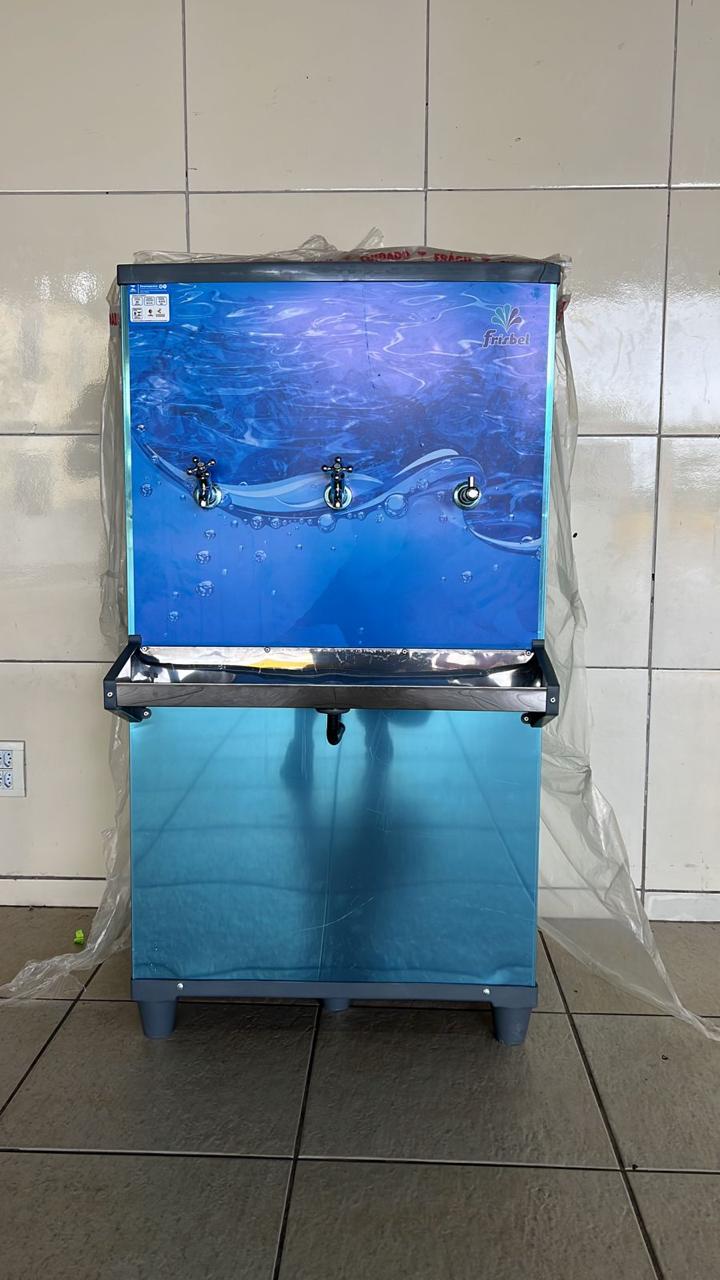 Novo bebedouro Frisbel