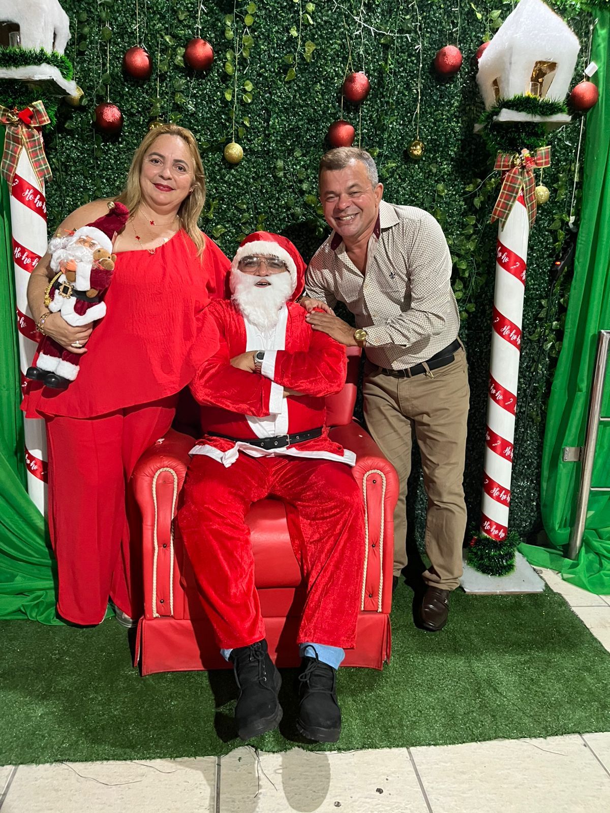 Natal da família CRESSE com decoração e confraternização